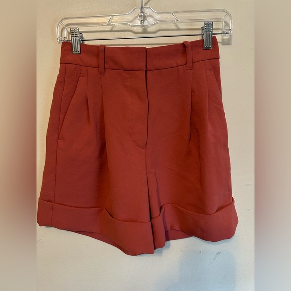 Wilfred Pants - Aritzia Women's Effortless Mini Shorts Size 0 Preppy Causal Cuffed Burgundy